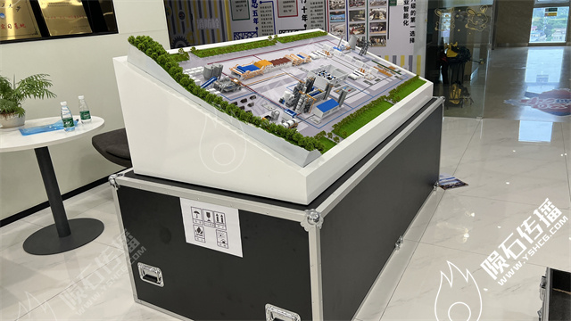 移动式展柜（可加互动触摸屏）